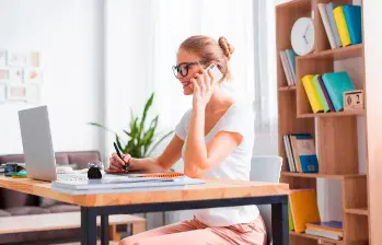 Magneto Empleos facilita el acceso a ofertas remotas ideales para quienes no tienen formación profesional. FOTO: GETTY