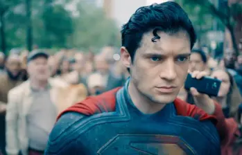 Superman es protagonizada por David Corenswet. FOTO Cortesía Warner Bros