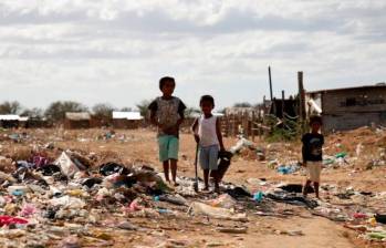 Los niños representan más de la mitad de la población afectada por la pobreza aguda, caracterizada por privaciones simultáneas en alimentación, educación y servicios básicos. FOTO CORTESÍA ABACO