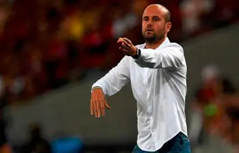 El técnico español Miguel Ángel Ramírez está entre los finalistas para dirigir a Atlético Nacional. FOTO AFP