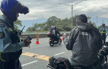 Los motociclistas siguen siendo los actores con más muertes en las vías. En el caso de Envigado, durante 2025, esto representaron el 62,8 % de las víctimas fatales en siniestros. FOTO: Cortesía Secretaría de Movilidad de Medellín