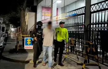 Los cinco implicados fueron capturados en una redada simultánea que se realizó en Medellín, Barranquilla y Malambo. FOTO: Cortesía Policía Nacional