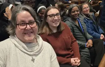 La hermana Susan Francois, tesorera de la congregación de las Hermanas de San José de la Paz, lidera una estrategia de activismo accionario. FOTO BBC Mundo