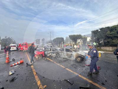 Fuerte explosión en peaje Zipaquirá–Ubaté tras un choque múltiple: al menos dos muertos y 19 heridos