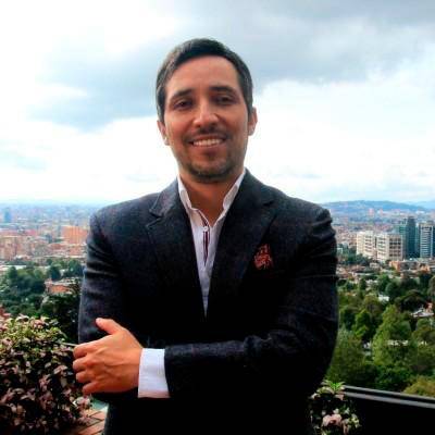 Alexander González, presidente de Progresión Comisionista de Bolsa, destacó el cierre de ocho años de inversión en Envigado FC y el papel de su cantera de talentos. FOTO cortesía Progresión