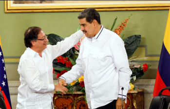 El presidente Gustavo Petro y Nicolás Maduro, presidente venezolano preso en EE. UU. 