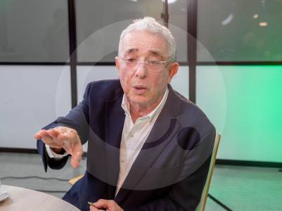 “Devastador para mi familia”: expresidente Uribe reacciona a decisión de la Corte sobre condena de su hermano Santiago