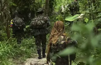 Disidentes de las Farc en medio de la selva colombiana. Foto: AFP
