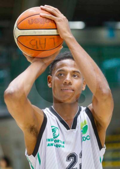 Desde 2022 Johan Steve Ríos hace parte de la Selección Antioquia y desde 2025 empezó a entrenar con Paisas, este 2026 debutó como profesional con el equipo que dirige Ricardo Pinzón. FOTO MANUEL SALDARRIAGA 