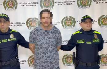 La Policía Metropolitana y la Fiscalía capturaron a un hombre señalado de integrar una estructura de fleteo que operaba en Medellín y otros municipios del Valle de Aburrá. Foto: cortesía Alcaldía de Medellín.