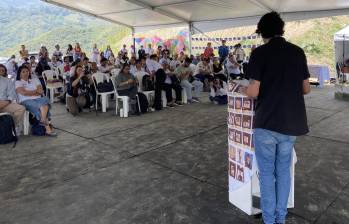 Acto de conmemoración de más de dos décadas de la Operación Orión. FOTO: Imagen tomada de las redes de la Corporación Jurídica Libertad