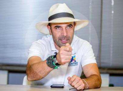 “Petro tiene alianza con poderes mafiosos locales”: senador Andrés Guerra