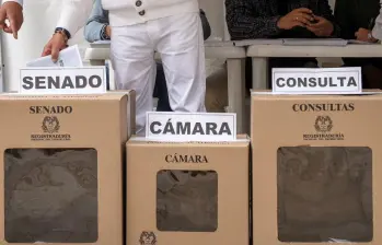 Los colombianos se acercan en las urnas en una jornada de irá desde las 8 de la mañana a las 4 de la tarde. FOTO: Camilo Suárez. 