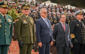 La primera cúpula de FF. MM. del gobierno del presidente Gustavo Petro era presidida por el ministro de Defensa, Iván Velásquez. Foto: Colprensa