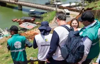 En Puerto Nare las aguas del afluente principal que atraviesa ese municipio anegaron 50 viviendas. FOTO: GOBERNACIÓN