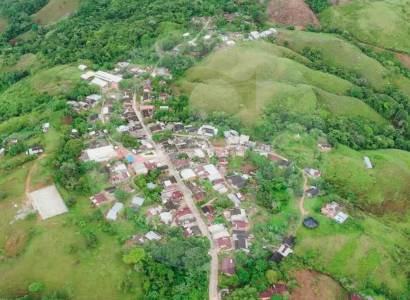 Comunidad denuncia que el Clan del Golfo impuso supuestas normas para intimidar en corregimiento de Valdivia, Norte de Antioquia