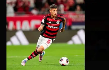 El colombiano Jorge Carrascal posiblemente será titular con Flamengo, este miércoles en la final por la Copa Intercontinental ante el PSG. FOTO TOMADA X@Flamengo_es