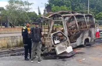 Atentado con cilindros bomba en Cali este 24 de abril de 2026. Foto: tomada de video