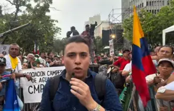 El influenciador Celso Tete Crespo sería uno delos nombres más sonados para ocupar el cargo temporal de gobernador en el departamento del Magdalena. 
