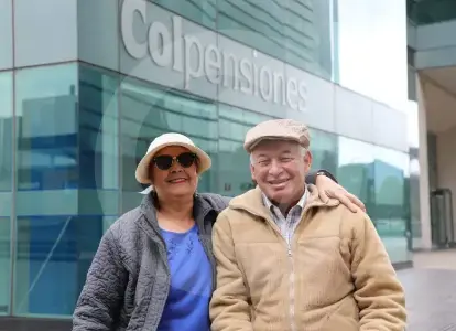 ¿Deben las mujeres pensionarse a la misma edad que los hombres en Colombia? Esto dicen los expertos