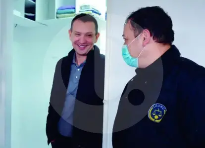 Emilio Tapia, condenado por corrupción, reapareció de compras en Barranquilla escoltado y en tres camionetas blindadas