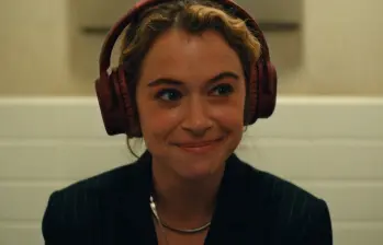 Tatiana Maslany es la protagonista de Máximo placer garantizado, la nueva serie de Apple TV. FOTO Cortesía