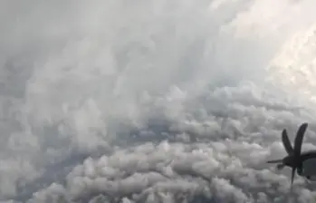 El huracán Melissa azota a Jamaica este 27 de octubre de 2025. FOTO: USAF (DVIDS) - Base Aérea de Keesler Air Force Base.