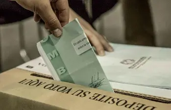 En las elecciones de los Consejos de Juventud, los partidos tradicionales concentraron más de la mitad de los votos, mientras la participación juvenil apenas superó el 12 %.
