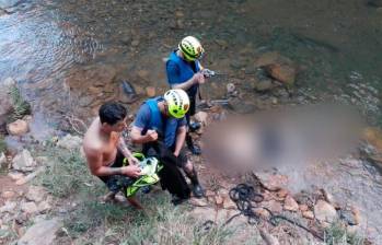 El cuerpo del joven estaba sumergido a cuatro metros de profundidad. Foto: Cortesía. 