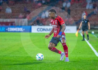Triunfo del DIM ante Junior con goles de Alexis Serna y Francisco Chaverra