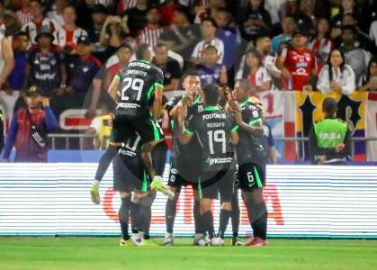 Atlético Nacional goleó a Junior en el Romelio Martínez y es el nuevo líder de la Liga Betplay