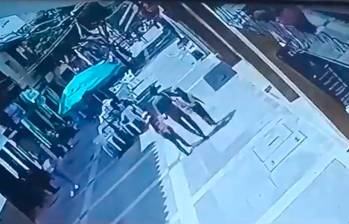 Los hechos ocurrieron en pleno casco urbano de Andes, el pasado martes 8 de agosto. FOTO: CORTESÍA DENUNCIAS ANTIOQUIA