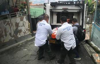 La mujer presentaba una herida por arma de fuego en la pelvis, lado derecho, lesión que le ocasionó la muerte. FOTO DE REFERENCIA: Laura Rosa Jiménez Valencia.