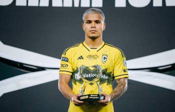 Juan Camilo Cucho Hernández jugador del partido y MVP del torneo en el que Columbus se quedó con el título. FOTO TOMADA DE @ColumbusCrew