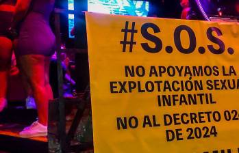 Cartel de un establecimiento en el Parque Lleras en protesta a las medidas de un decreto de la Alcaldía para contrarrestar la explotación sexual de niños en la ciudad. FOTO EL COLOMBIANO