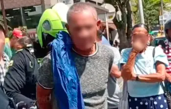 Se metieron a robar a un bus, uno de los pasajeros era policía y los cogieron