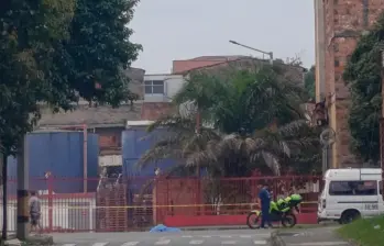 En La Candelaria y Laureles mataron a dos hombres a puñaladas.
