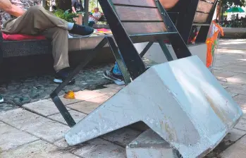 ¿Qué pasa en el parque de Belén? Están acabando hasta con las sillas