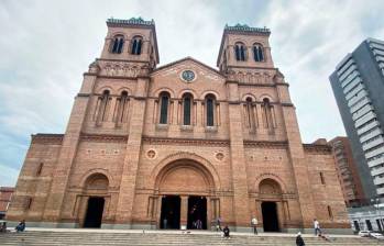 ¿Se están fumando la iglesia? No paran las ‘peladuras’ de los ladrillos en la Metropolitana