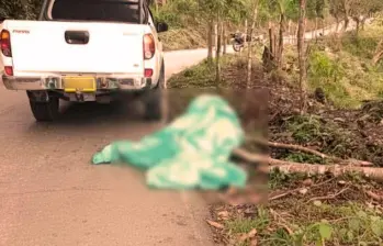 Una mujer fue asesinada a tiros mientras iba en una moto en Briceño