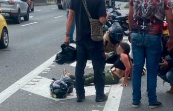 Choque en salida del soterrado de la Regional deja una mujer herida