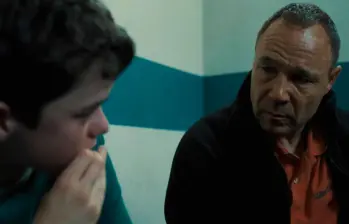 Owen Cooper y Stephen Graham son los protagonistas de Adolescencia. FOTO Cortesía