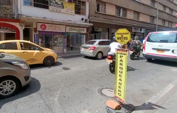 A motociclista lo atacaron a bala en el Centro y quedó vivo