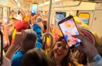 En video: Colombianos armaron fiesta vallenata en el metro de México