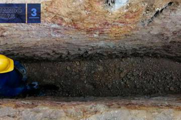 Así fue como en octubre del 2018 comenzó la construcción del Acueducto y Alcantarillado Etapa III, que buscaba beneficiar a toda la comunidad de El Zacatín. Una obra proyectada para culminarse en un plazo de 10 meses, sin embargo, los contratiempos comenzaron. En la foto, una zanja abierta y dispuesta para la realización del proyecto.