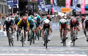 Groves (centro) logró su segundo personas en su historial en el Giro. FOTO: X-GIRO DE ITALIA