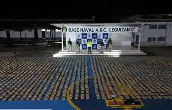 A través de la Fuerza Naval de la Amazonía, se incautó en dos operaciones realizadas en El Encanto, Amazonas, un total de 3.731 kilogramos de marihuana. FOTO: @ABDELAESPRIELLA.