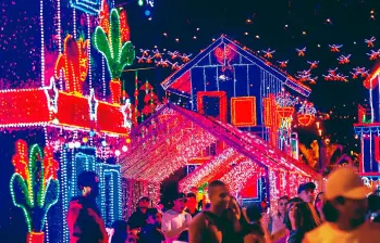 A pesar de que ver alumbrados es uno de los planes navideños por excelencia, en Medellín hay otras opciones como conciertos y obras de teatro. FOTO: Camilo Suárez