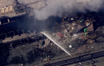 El incidente fue provocado tras múltiples explosiones de las en las baterías de hornos de coque, un elemento esencial para la fabricación de acero. Imagen: captura de video. 