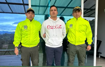 Alias Pure Cartier, capturado en una finca en El Peñol, Oriente antioqueño. FOTO: Policía